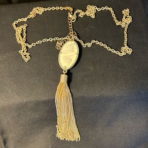 Chico necklace with gold and stone